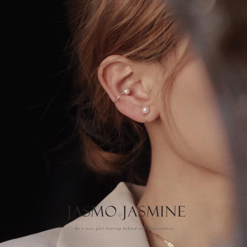 Classic White Freshwater Pearl Earrings