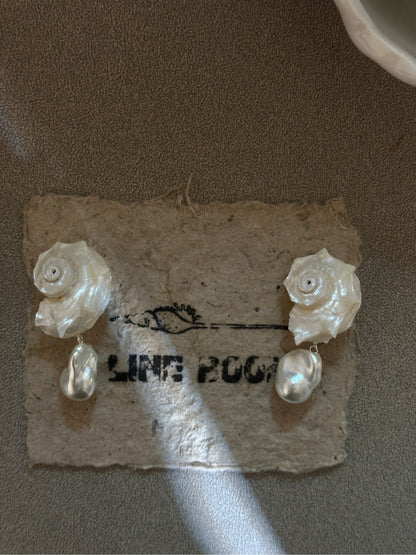 Conch Tear Earrings