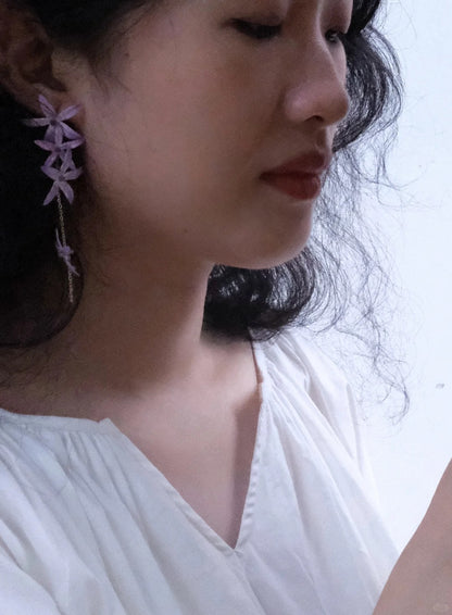 Cowhide Queen's Wreath Flower Earrings