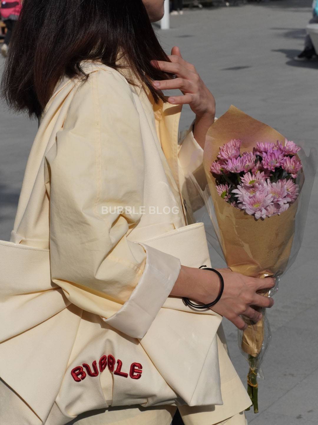 Cream Bow Shoulder Bag