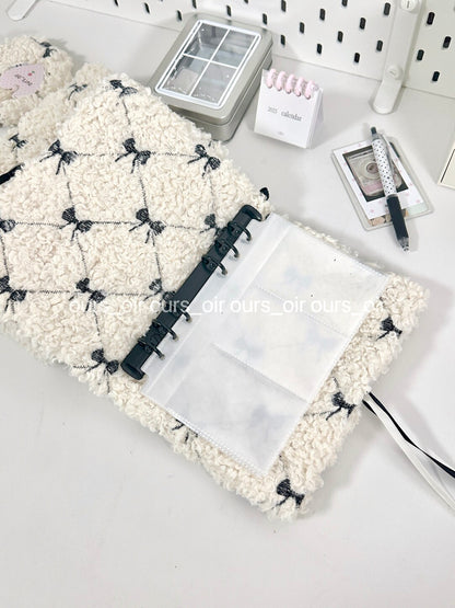 Cute Black-Beige Bow Plush Card Organizer