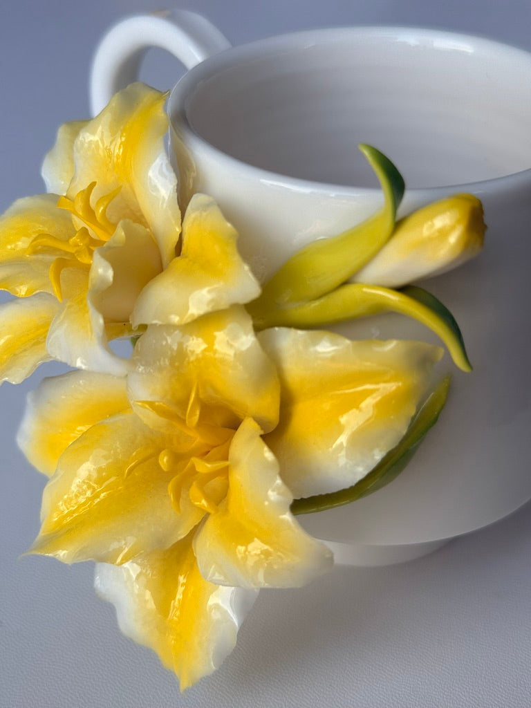 Yellow Lily Ceramic Cup