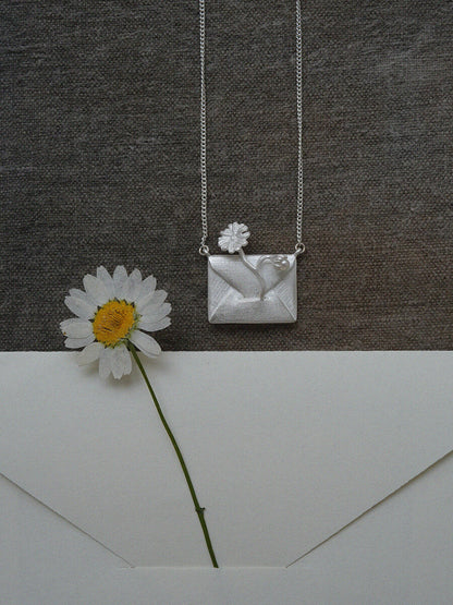 Daisy‘s Letter Silver Necklace