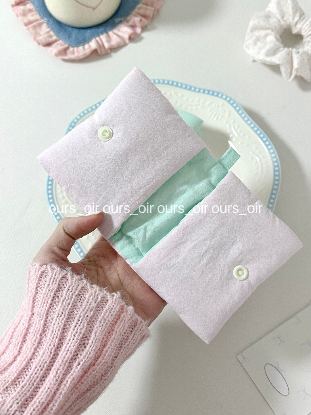 Dopamine Foldable Card Organizer Pouch