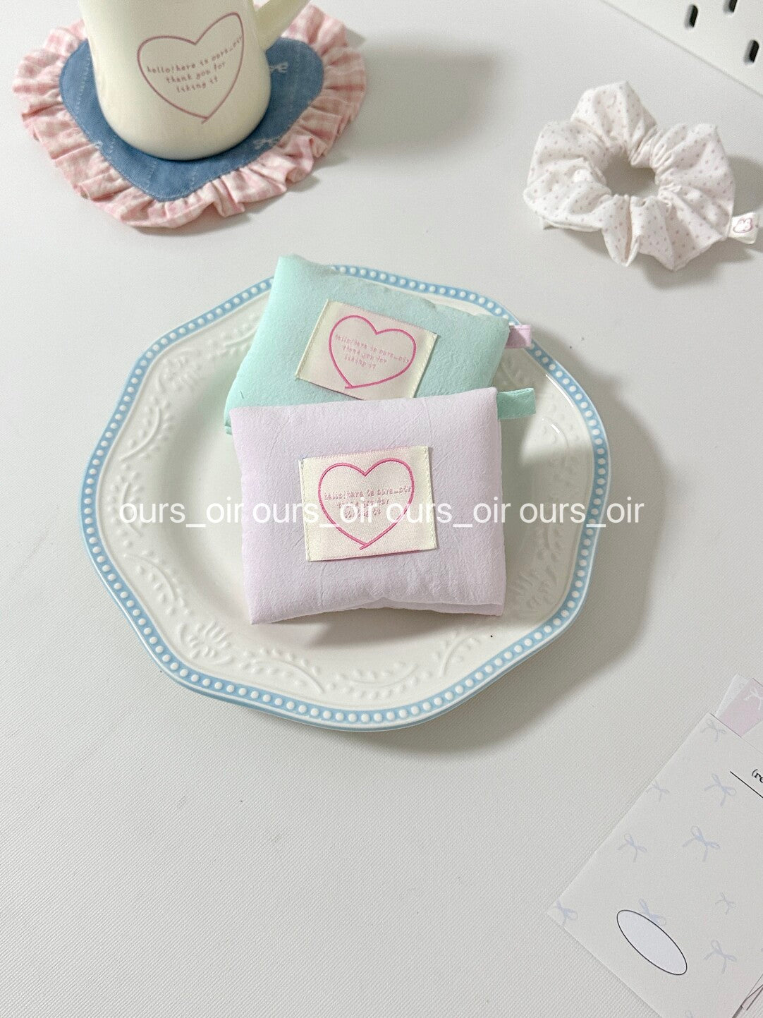 Dopamine Foldable Card Organizer Pouch