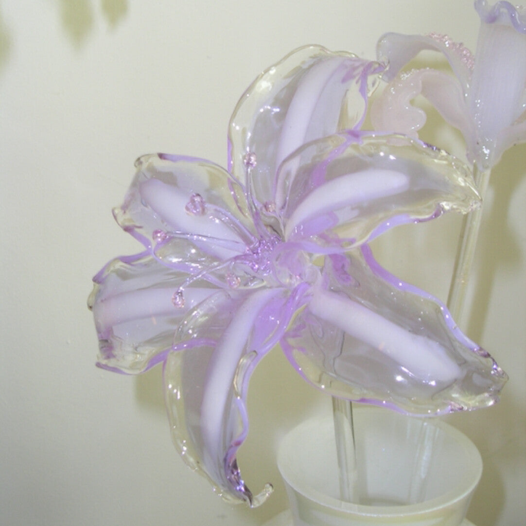 Dreamy Glass Lily Flower