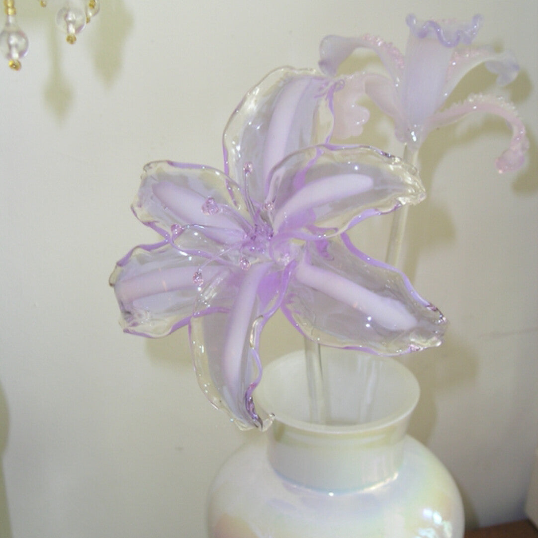 Dreamy Glass Lily Flower