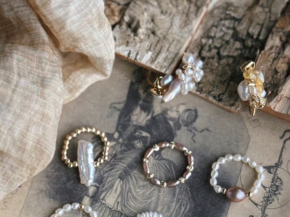 Elastic Baroque Pearl Raw Stone Ring