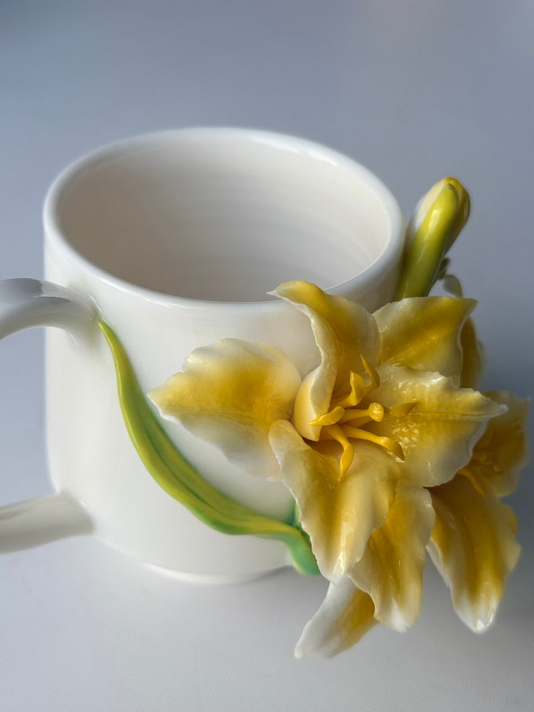Yellow Lily Ceramic Cup