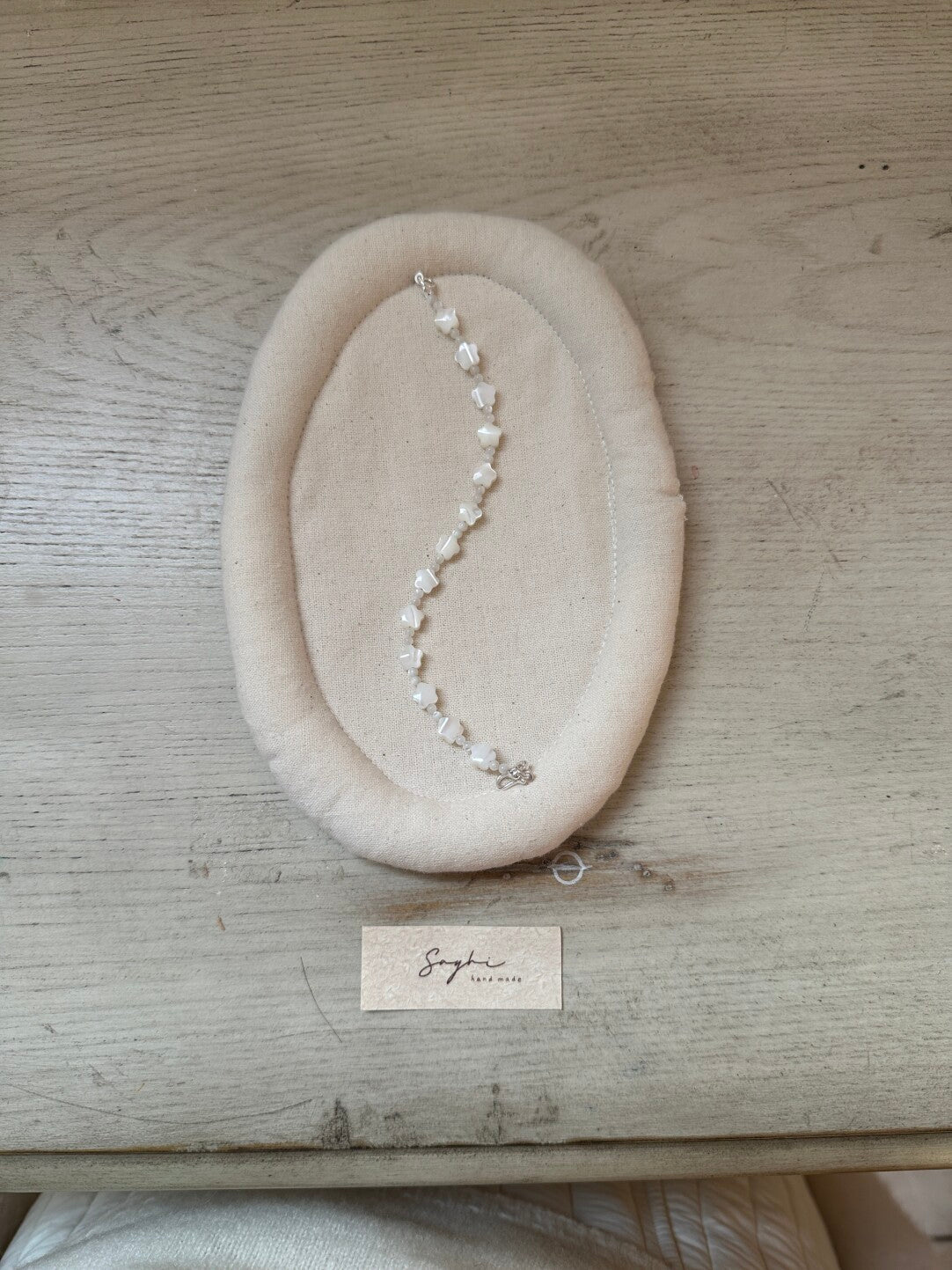 Floating Light Flower Shell Bead Bracelet