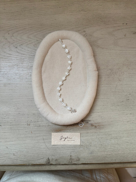 Floating Light Flower Shell Bead Bracelet