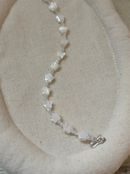 Floating Light Flower Shell Bead Bracelet