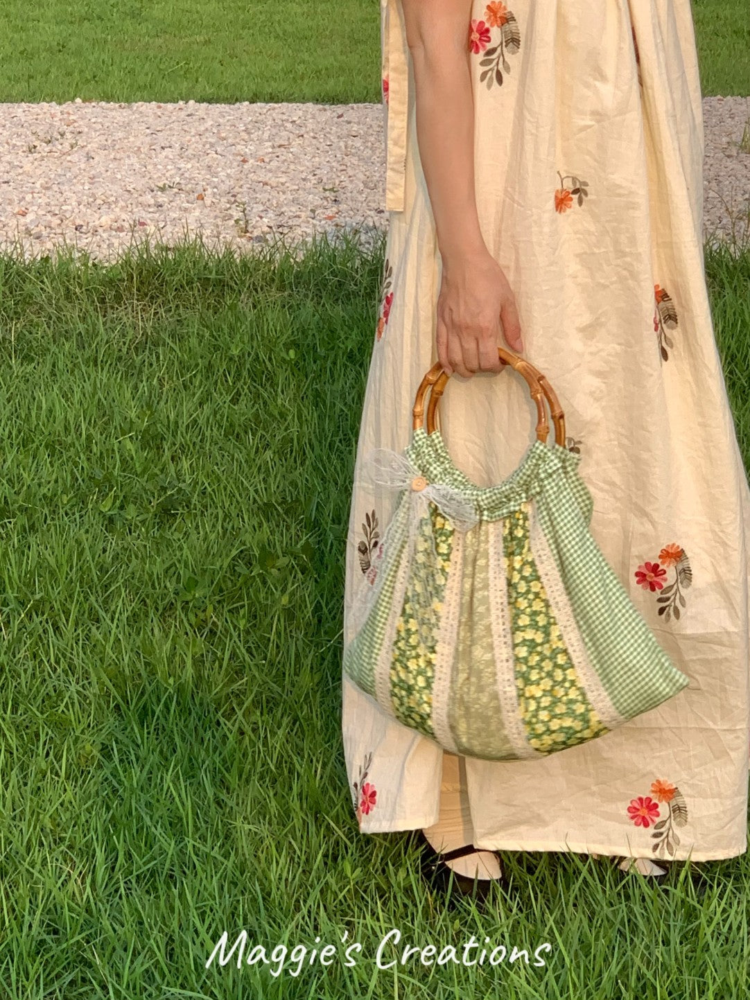 Floral Printed Lace Forest Bamboo Handle Handbag