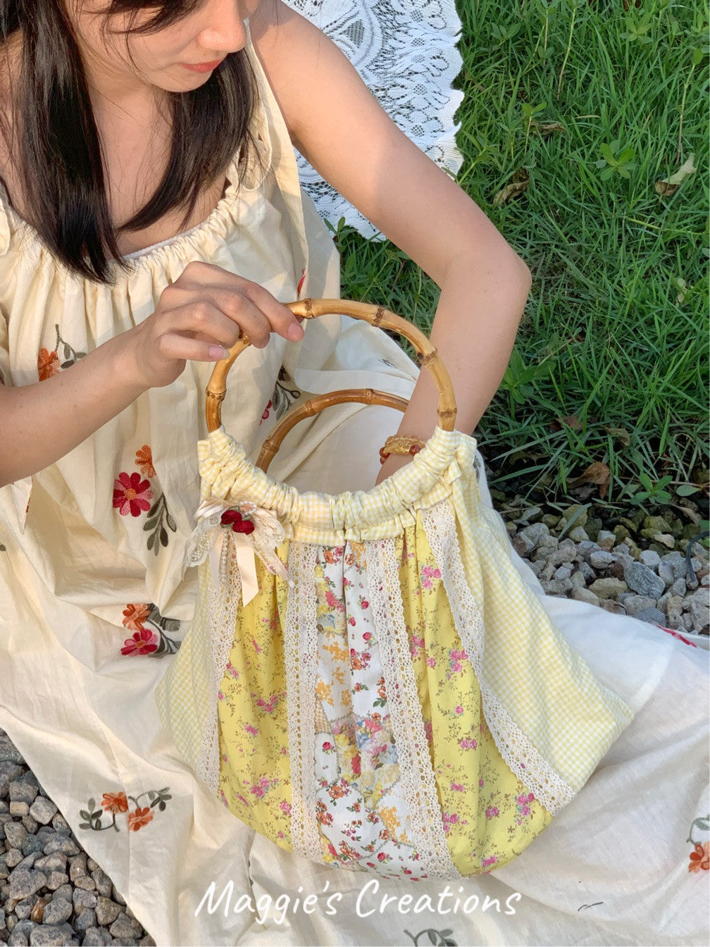 Floral Printed Lace Forest Bamboo Handle Handbag