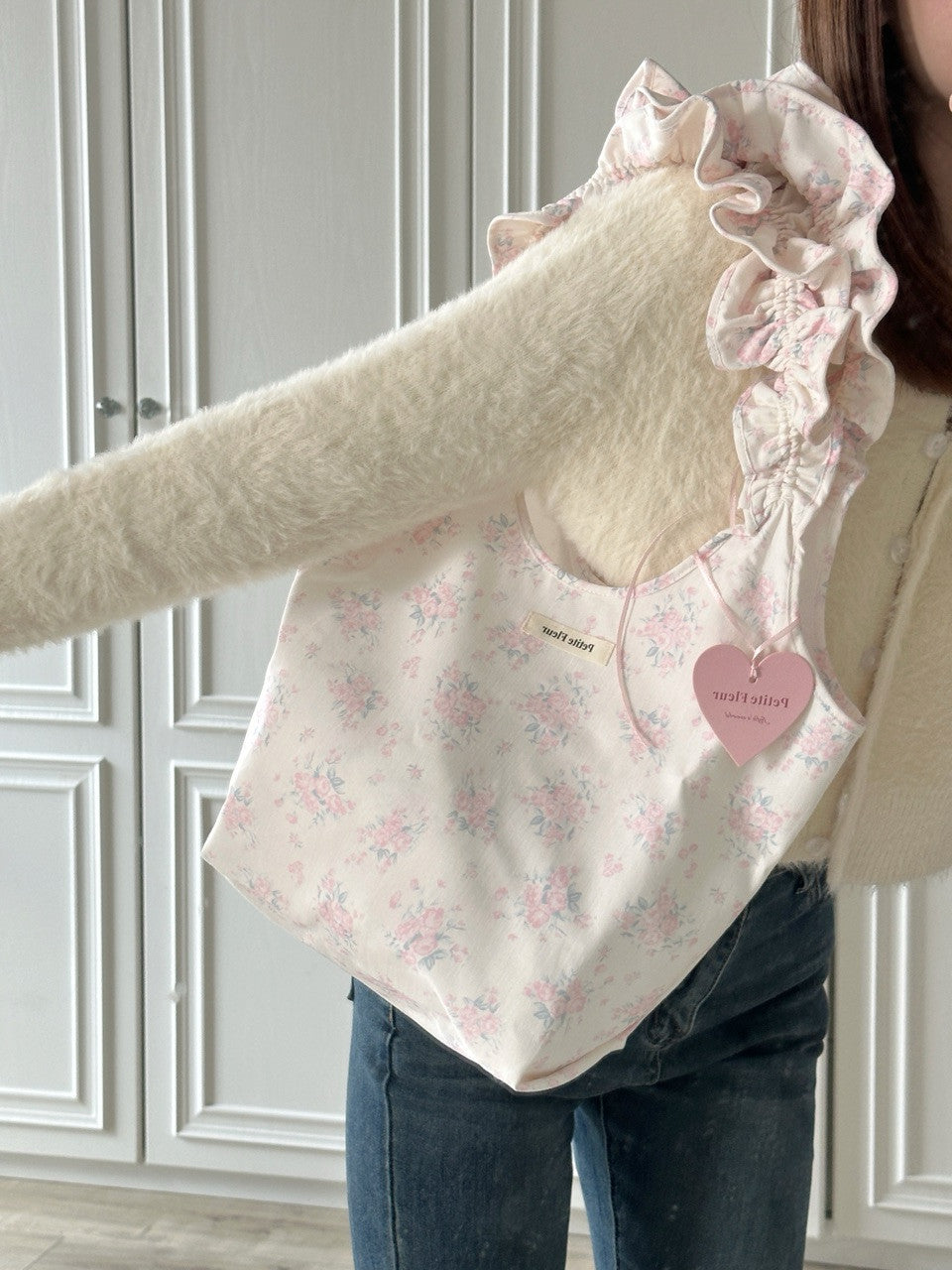 Floral Ruffles Vacation Bucket Bag