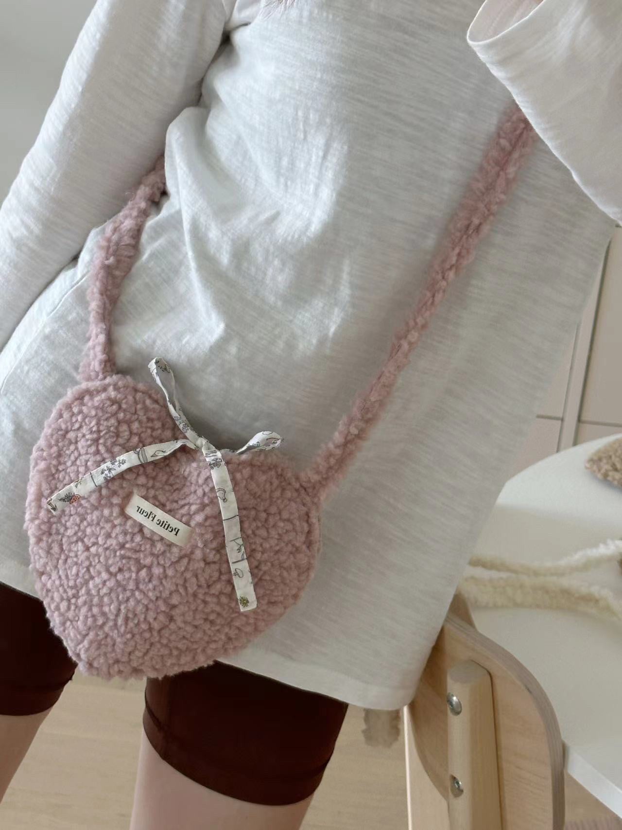 Floral Sherpa Heart Crossbody Bag | Bag | Three Fleas