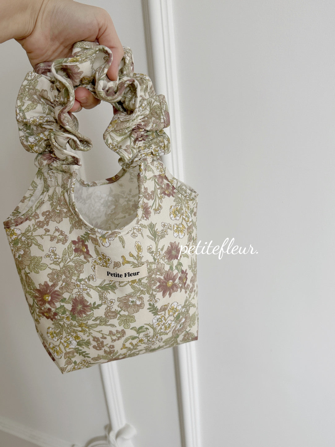 Floral Vacation Bucket Bag