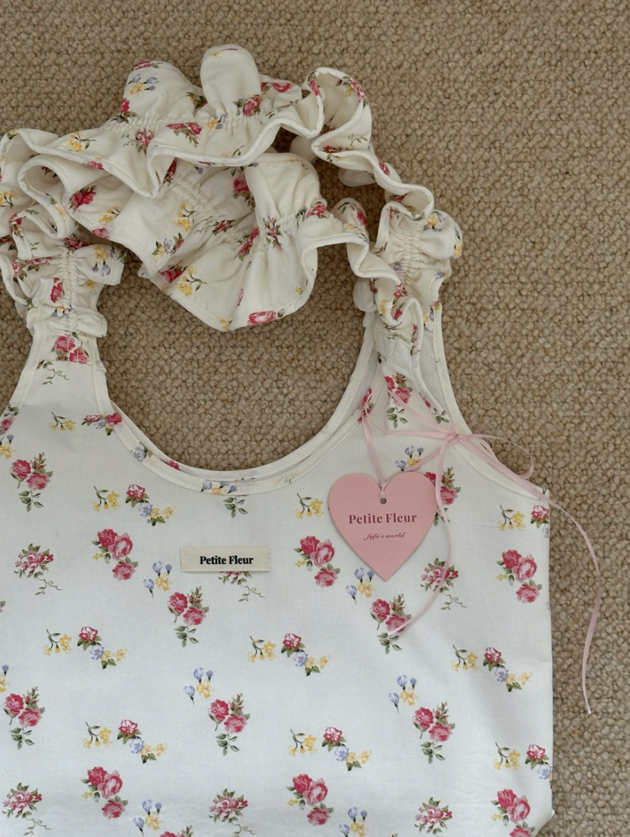 Floral Ruffles Vacation Bucket Bag
