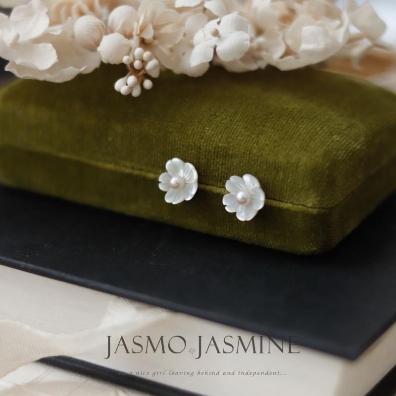 Flower Pearl Earrings