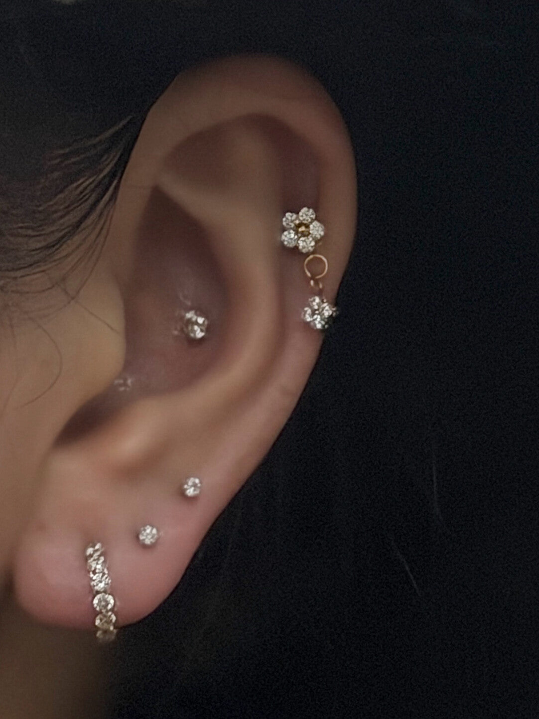 Flower Threaded Screw Flat Black Earring