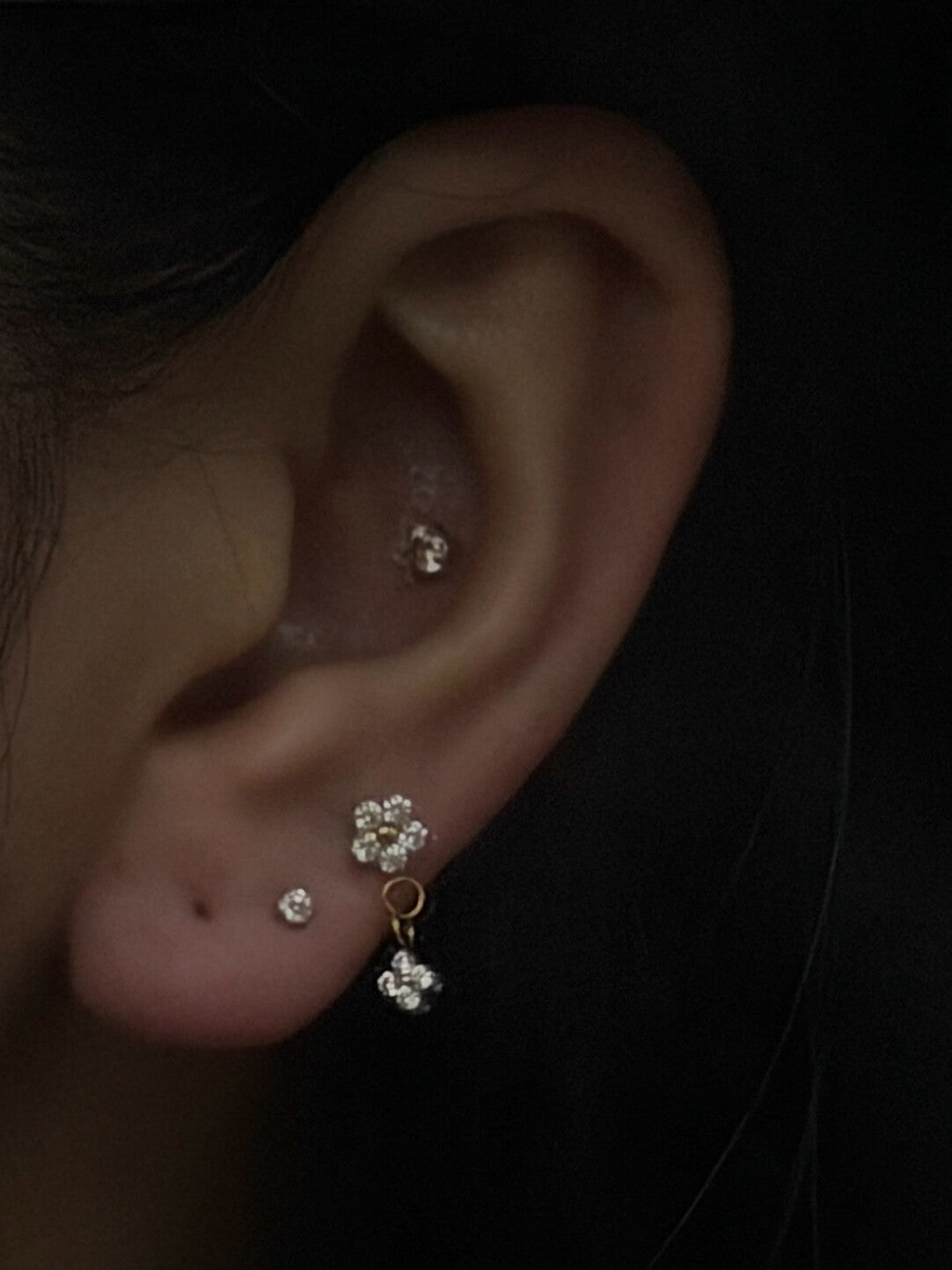 Flower Threaded Screw Flat Black Earring