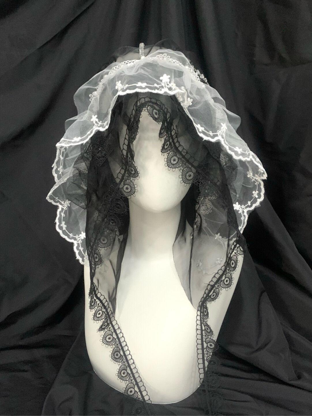 French Organza Lace Ruffled Veil