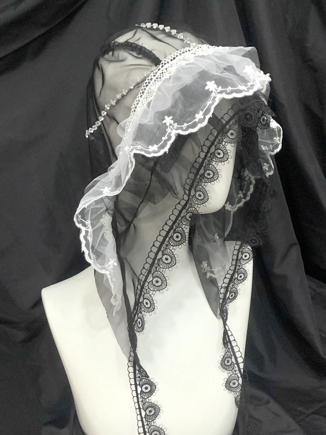 French Organza Lace Ruffled Veil