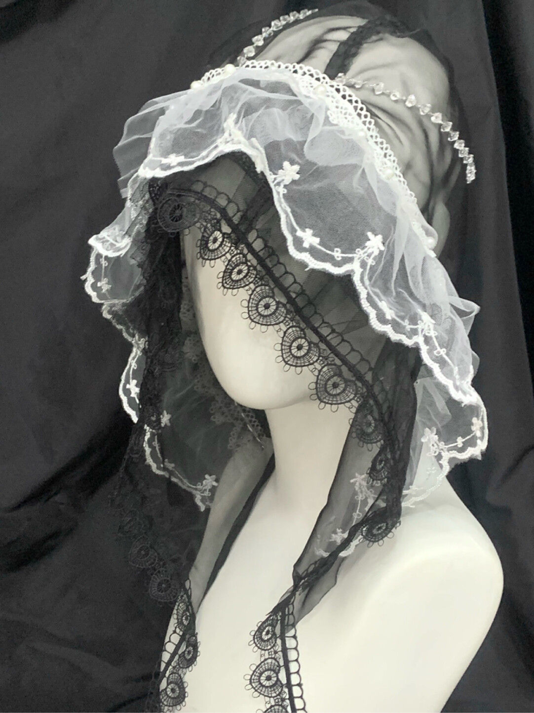 French Organza Lace Ruffled Veil