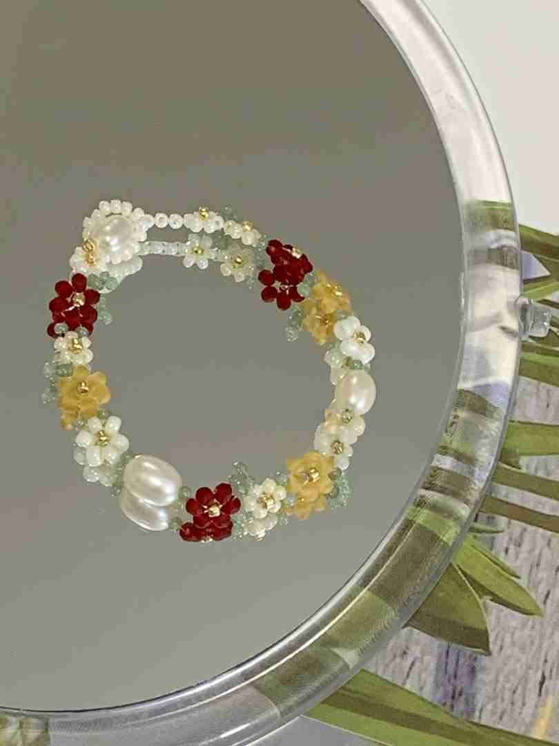 Gardenia and Red Beaded Bracelet