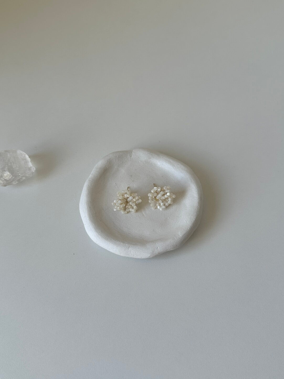 Gentle Small Flower Nacre Earrings