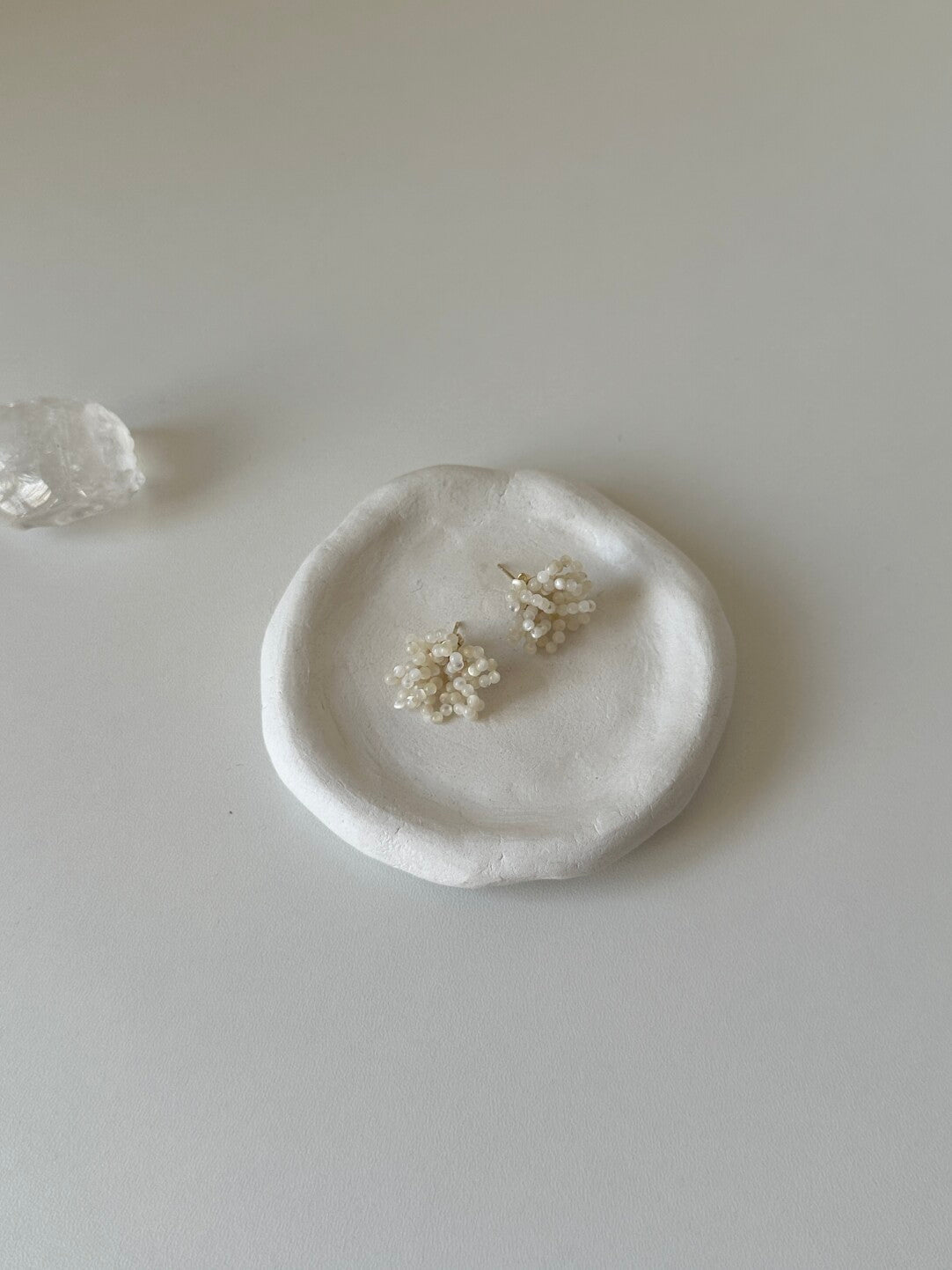 Gentle Small Flower Nacre Earrings