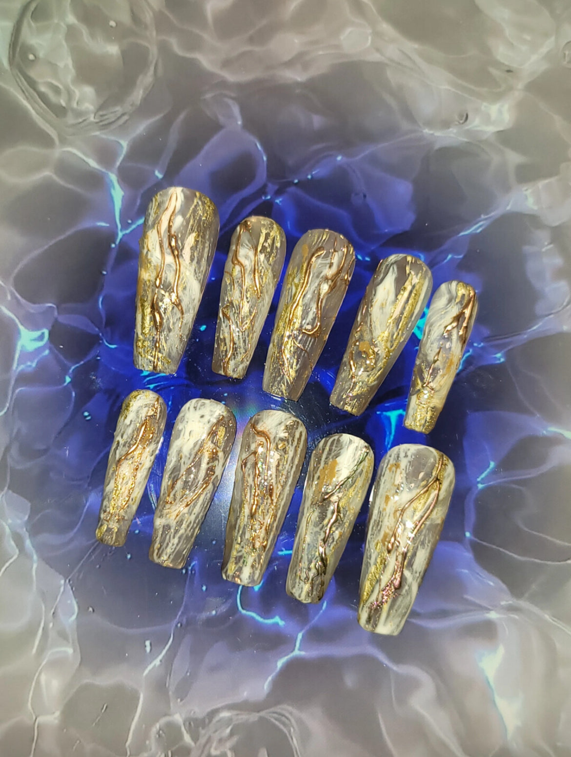 Golden Beach Press On Nails Set
