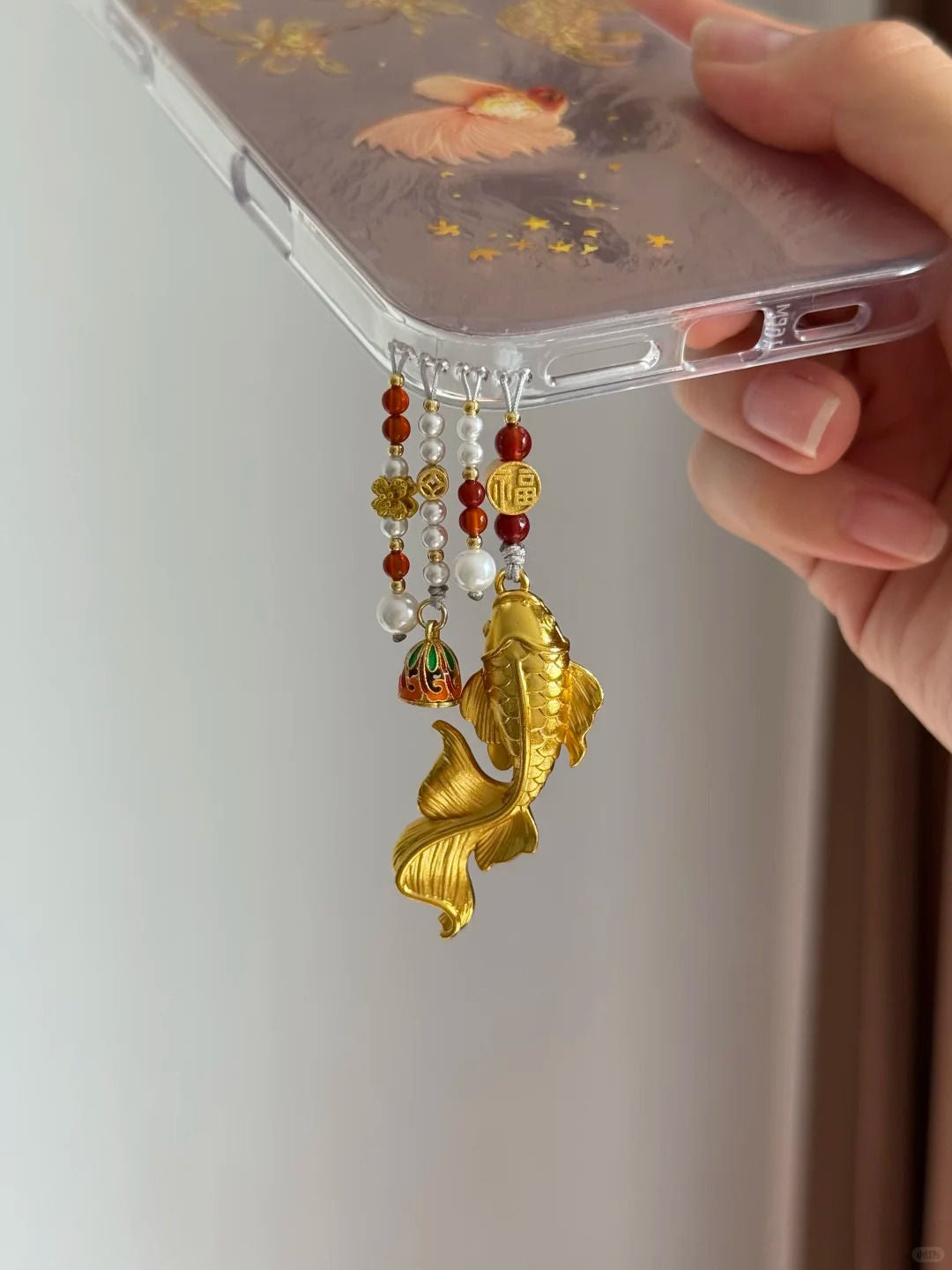 Goldfish Beaded Pendant With Phone Case