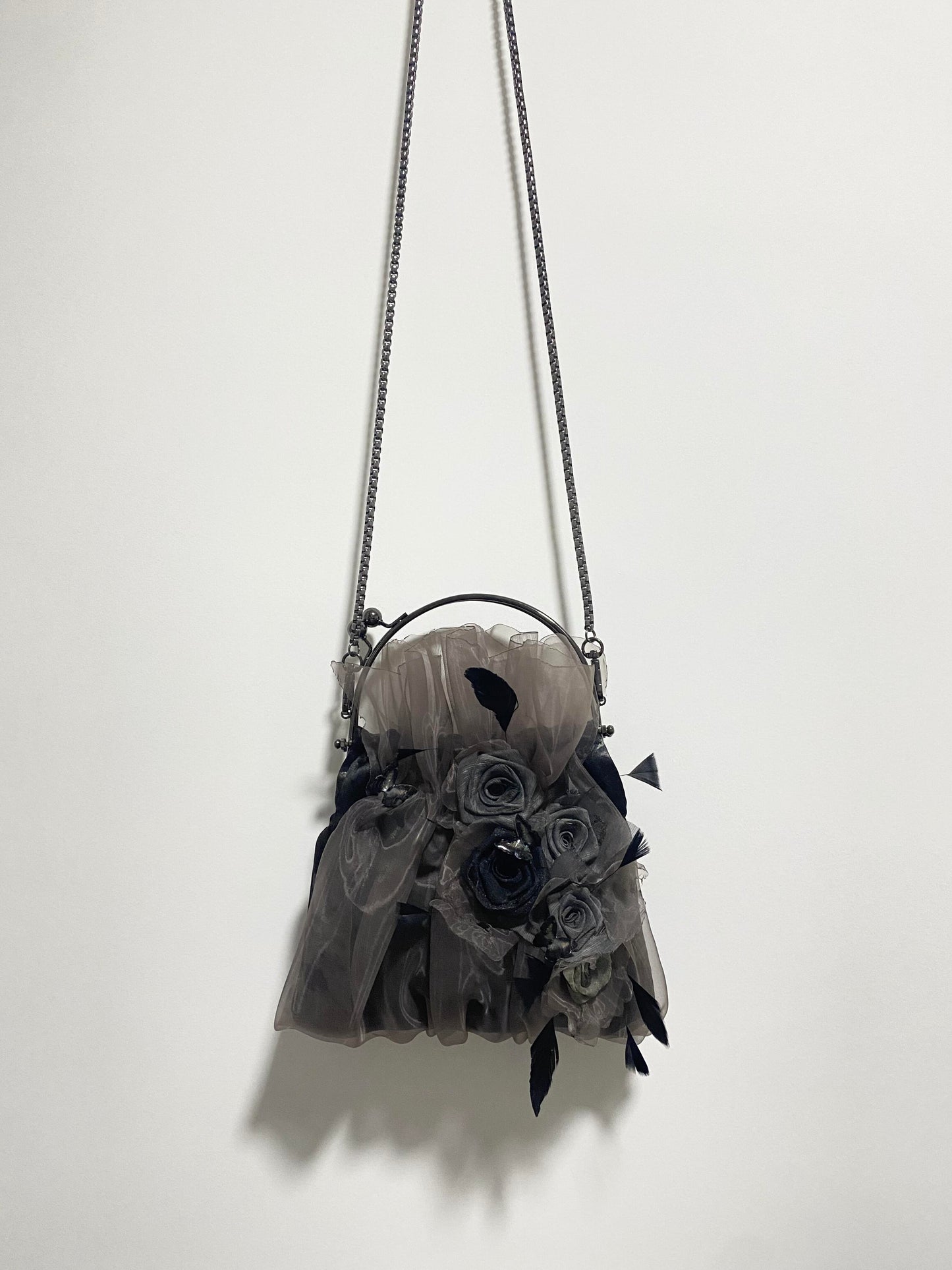 Gothic Rose Feather Kiss-Lock Chain Bag