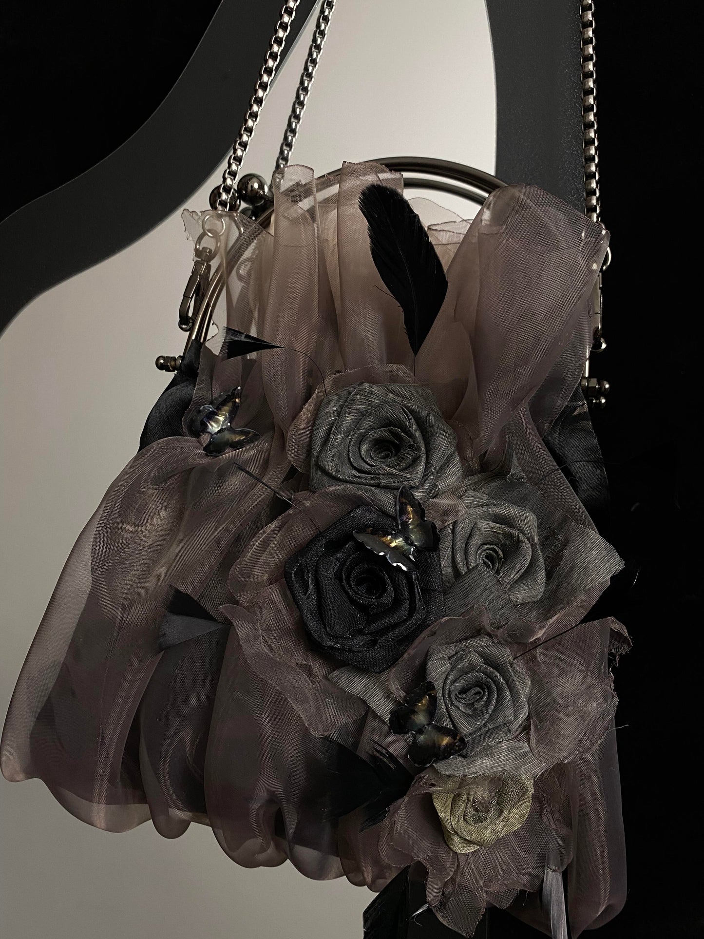 Gothic Rose Feather Kiss-Lock Chain Bag