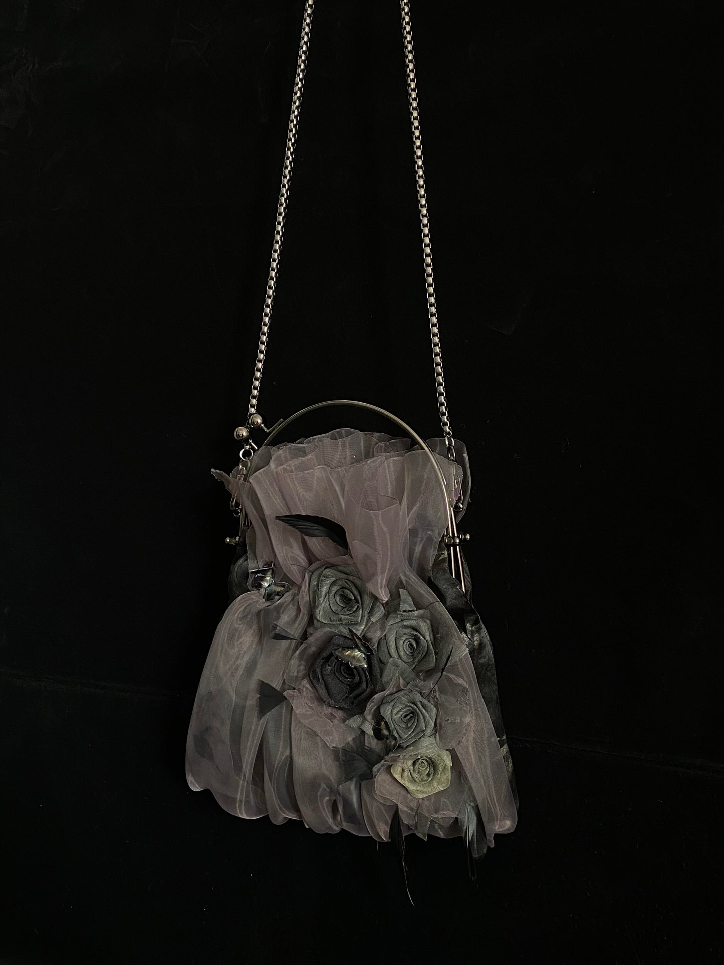 Gothic Rose Feather Kiss-Lock Chain Bag