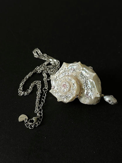 Handmade Starry Conch Necklace