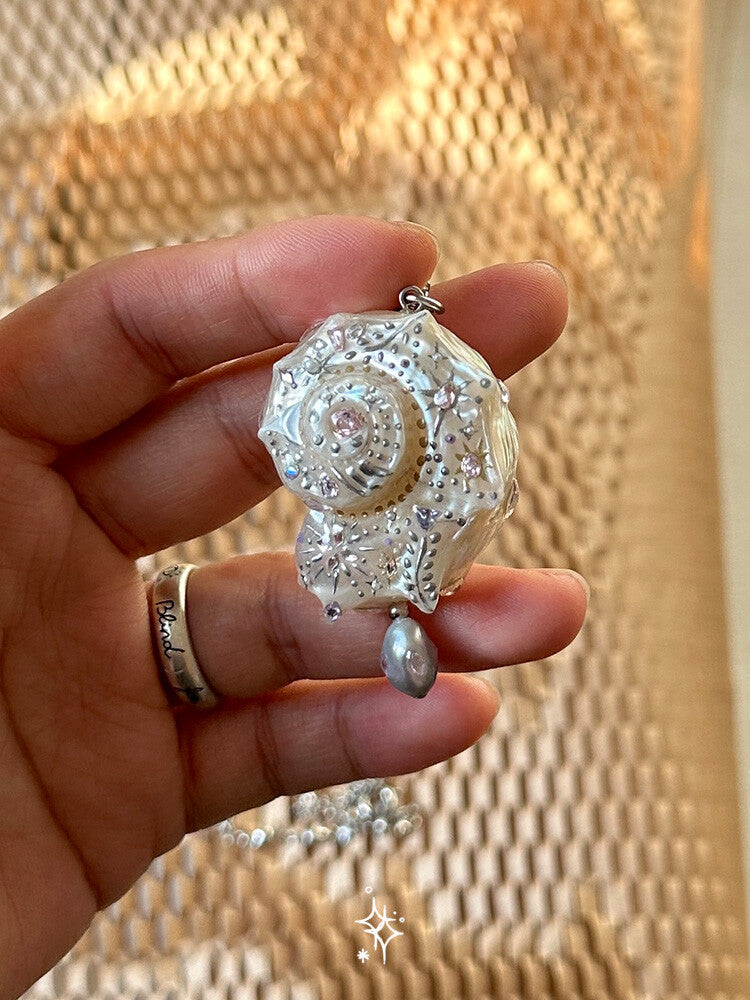 Handmade Starry Conch Necklace
