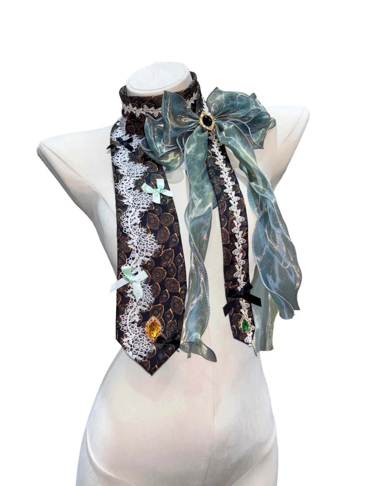 Maximalist Vintage Handmade Bow Lace Tie
