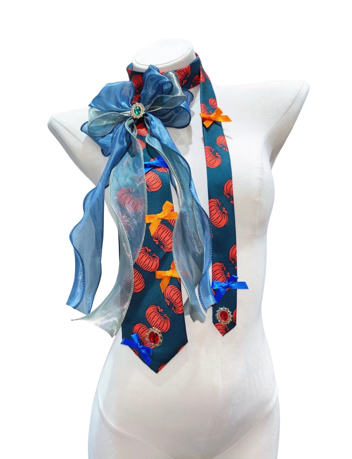 Maximalist Vintage Handmade Bow Lace Tie