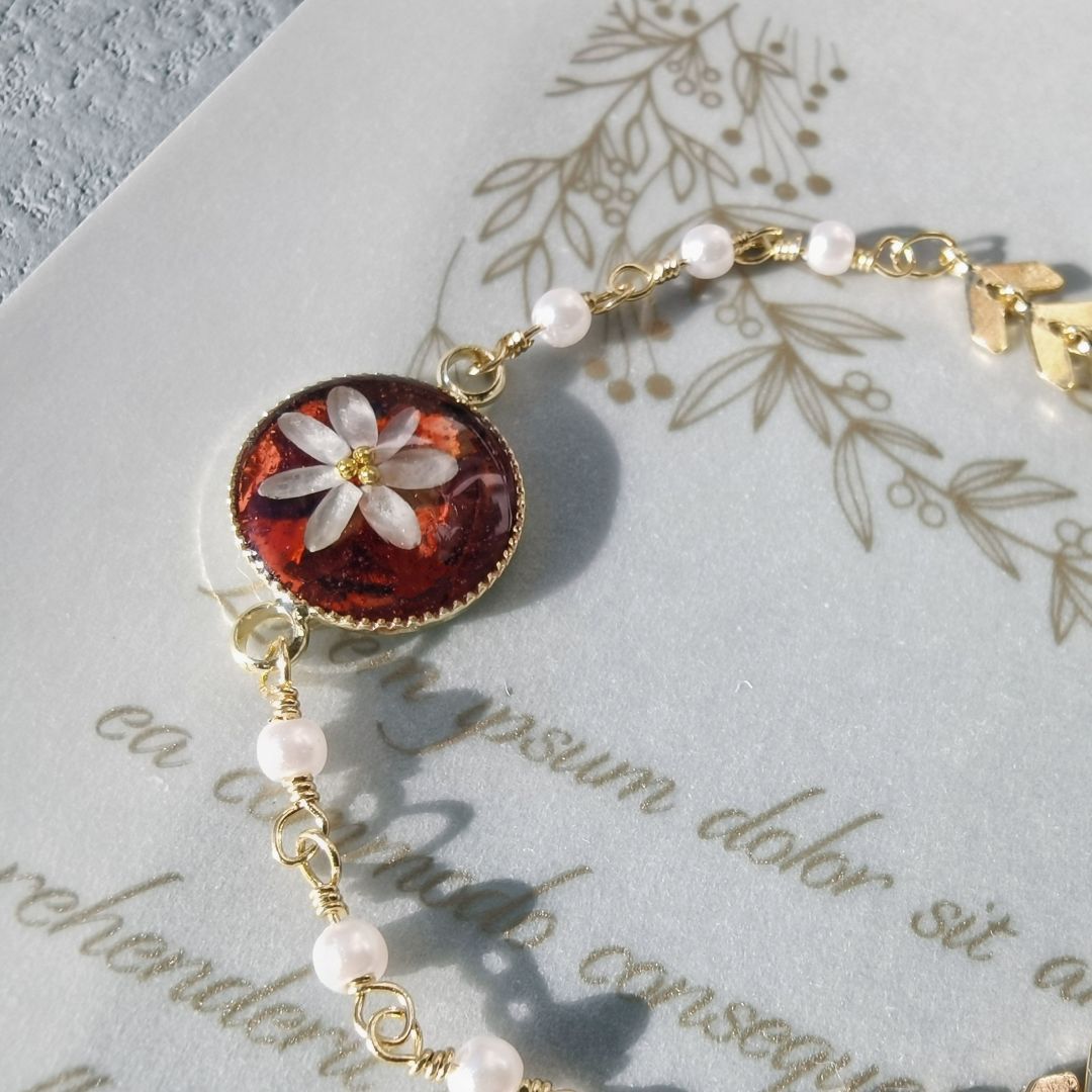 Little Daisy Resin Necklace