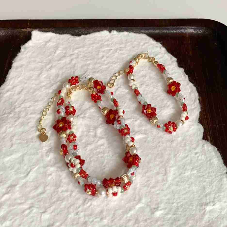 Lucky Red Flower Beaded Bracelet