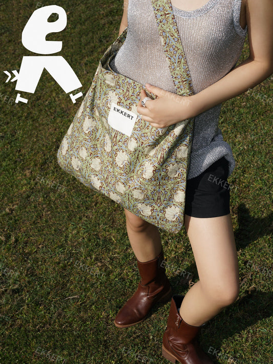 Midnight Bouquet: Artisanal Floral Canvas Crossbody Bag