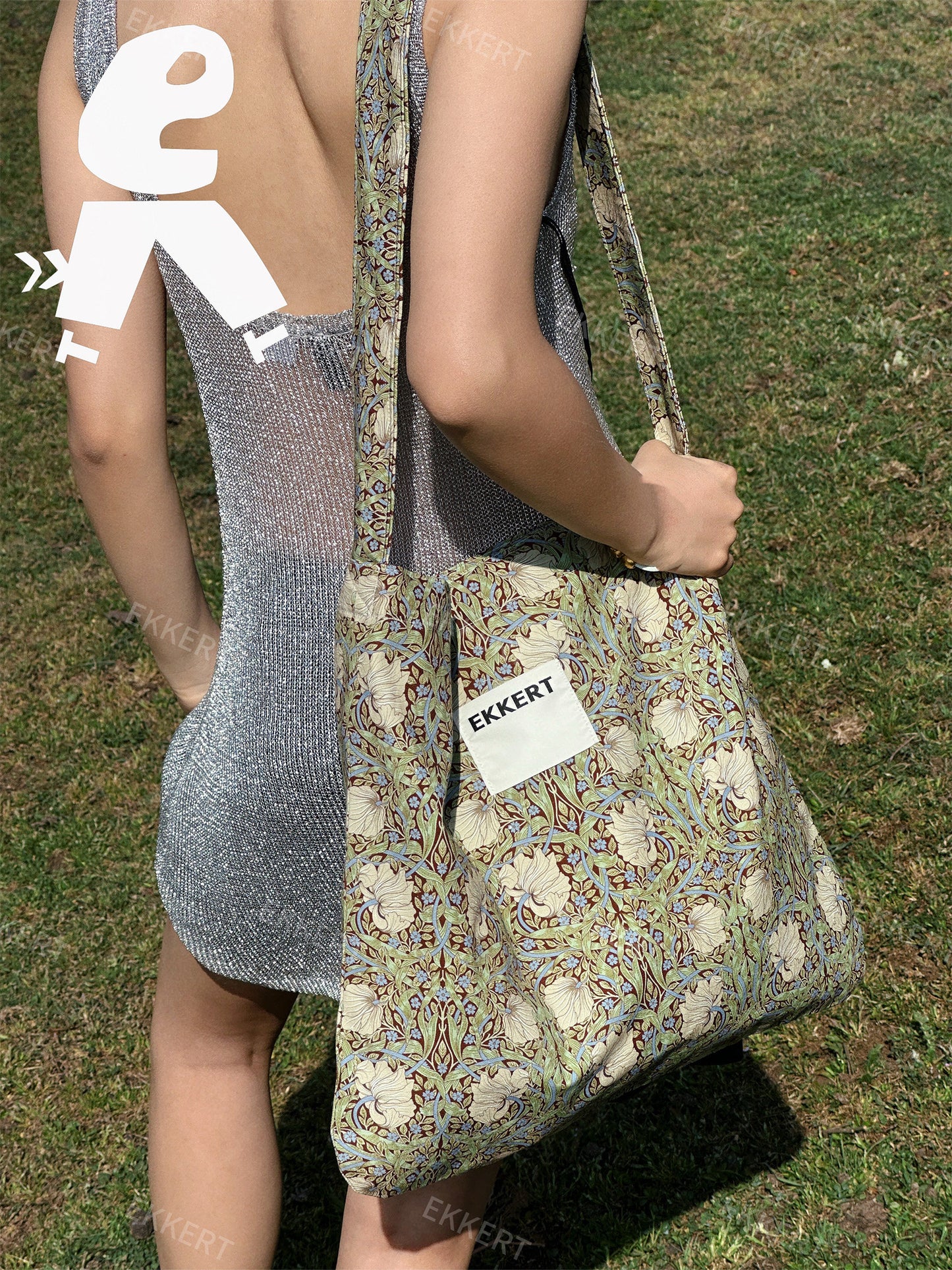 Midnight Bouquet: Artisanal Floral Canvas Crossbody Bag