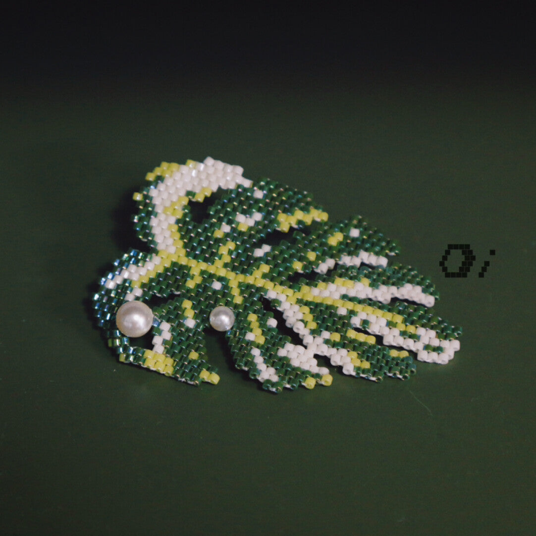 Monstera Beaded Brooch