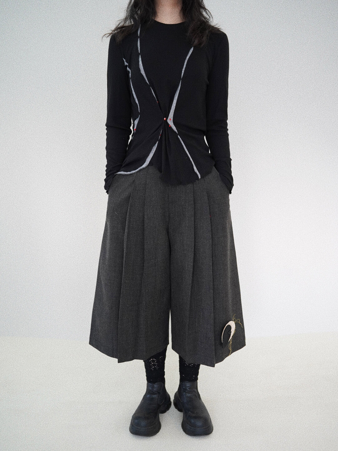 Moonshadow Creative Wool Cropped Pants