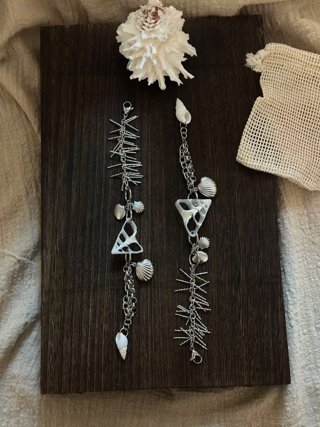 Mousse Cake Conch Pendant Bracelet