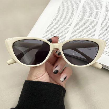 Cat eye super light sunglasses
