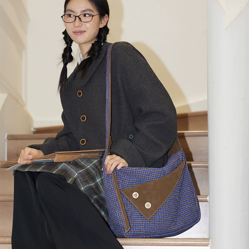 Retro Pleated Canvas Messenger Bag