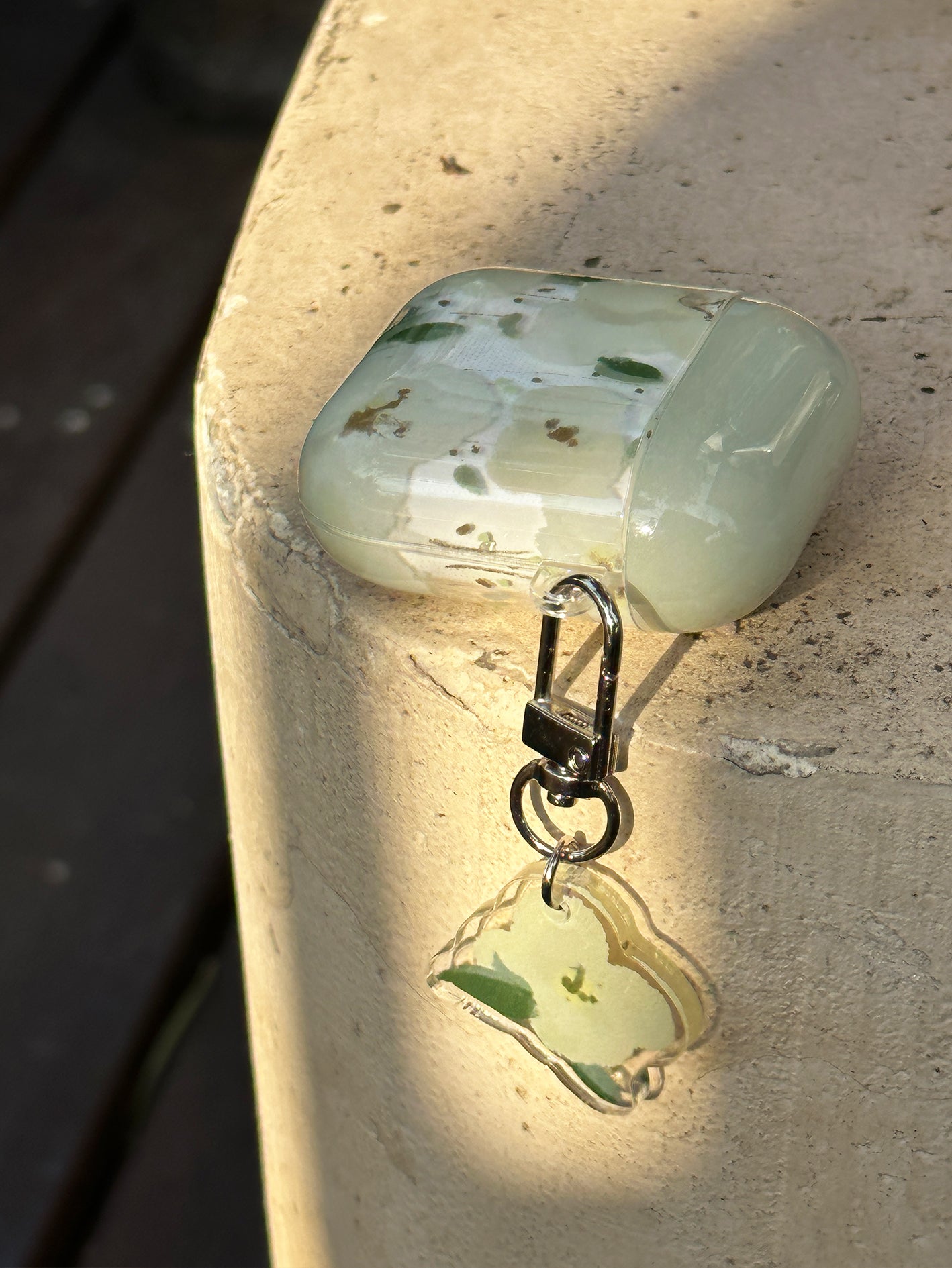 Camellia AirPods Case